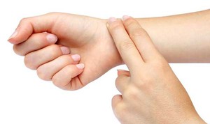 Как лечить боли в запястьях