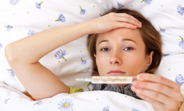 Болит поясница. Причины у женщин после сна, при месячных, беременности, сзади, слева, справа. Лечение