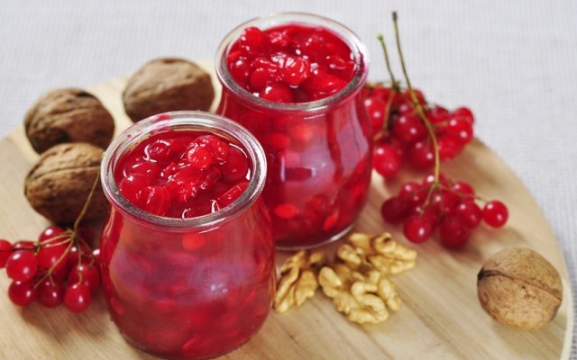 Препараты для остановки крови при обильных месячных. Народные средства